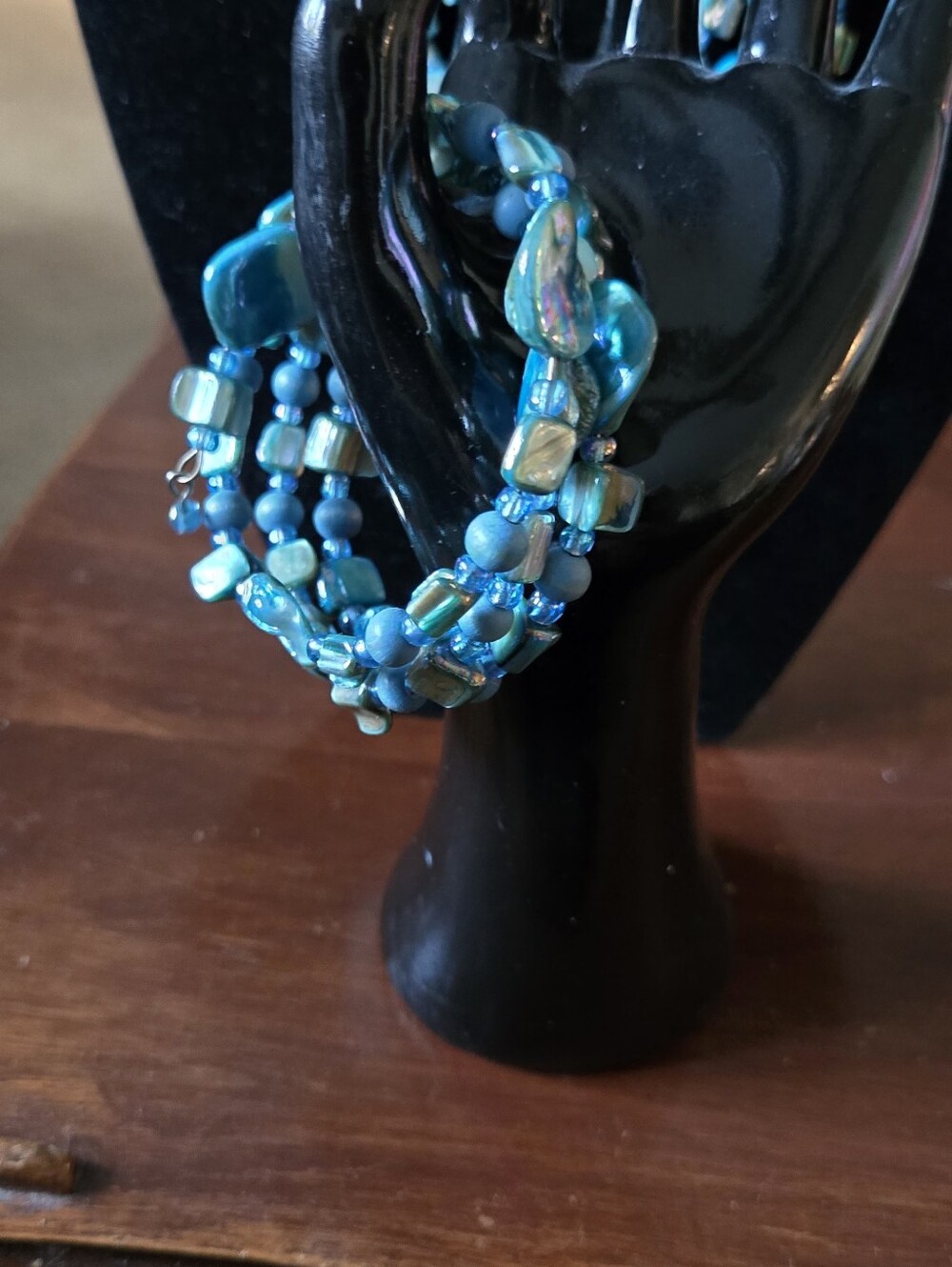 Turquoise Shell Wired Braclet - Picture 3 of 3